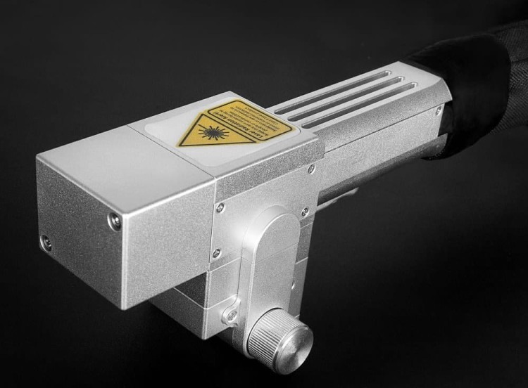 głowica laserowa do oczyszczarki laserowej 1500CL Spartus.jpg